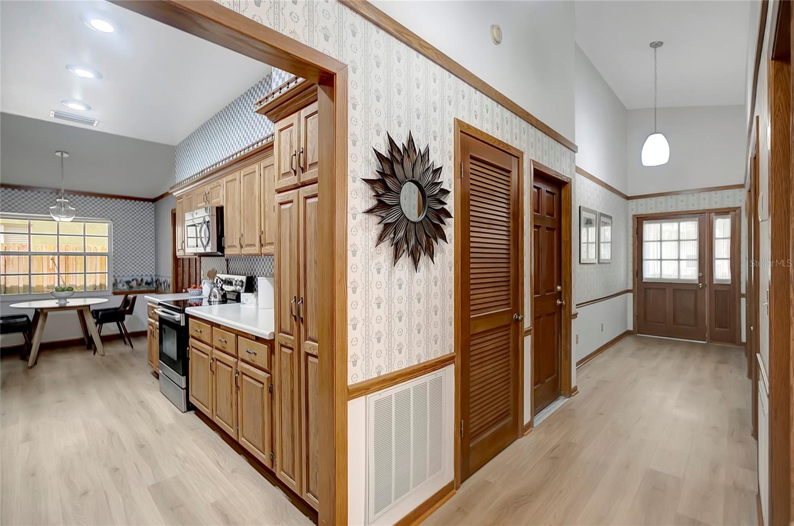 Image 13 of 46 For 11326 81st Place