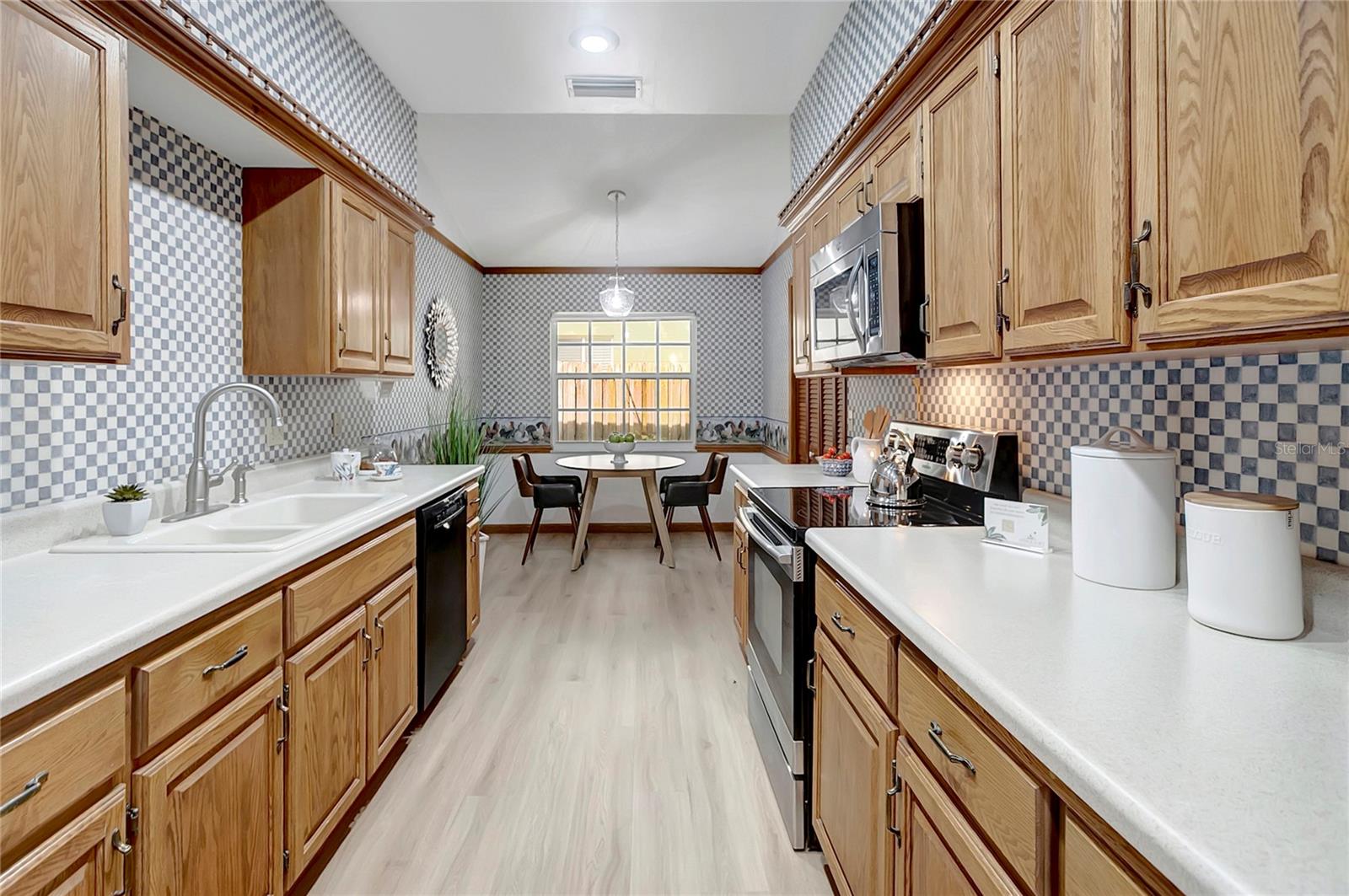 Image 15 of 46 For 11326 81st Place