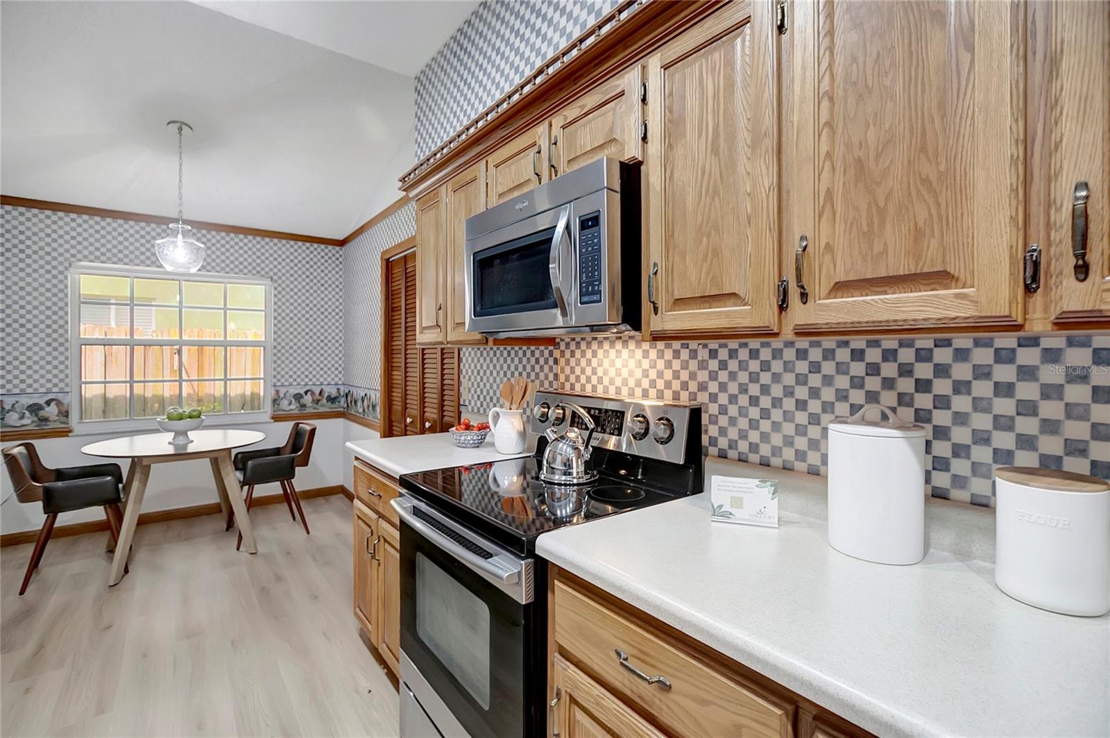 Image 17 of 46 For 11326 81st Place