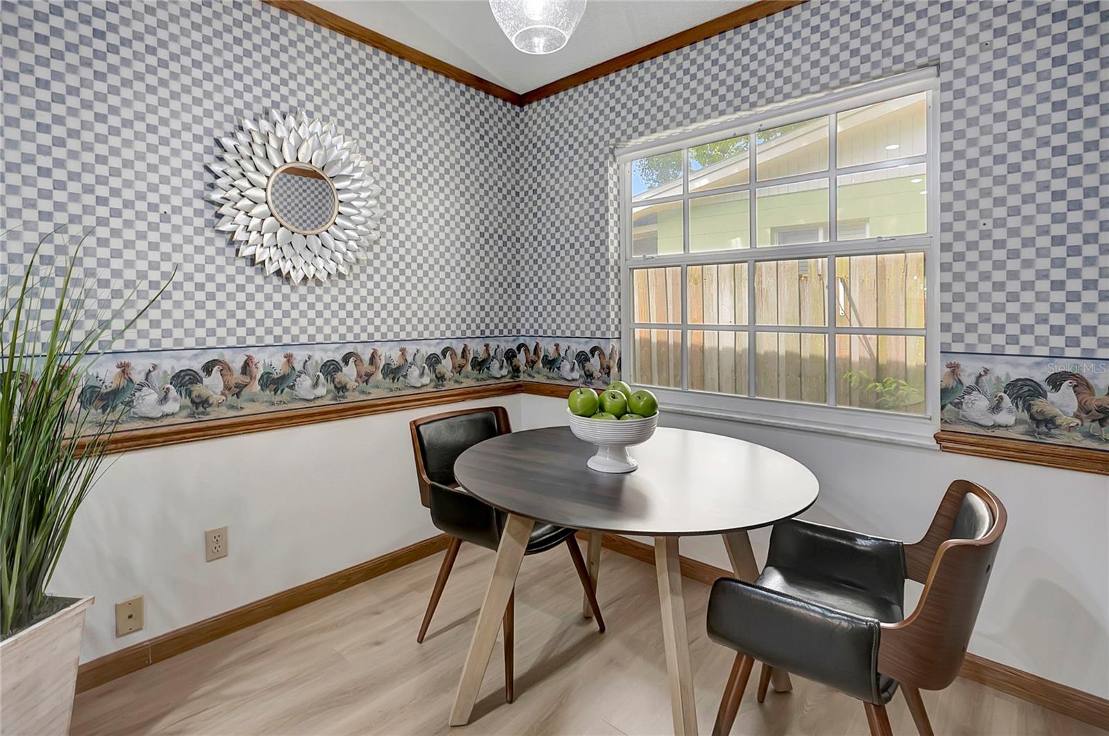 Image 21 of 46 For 11326 81st Place