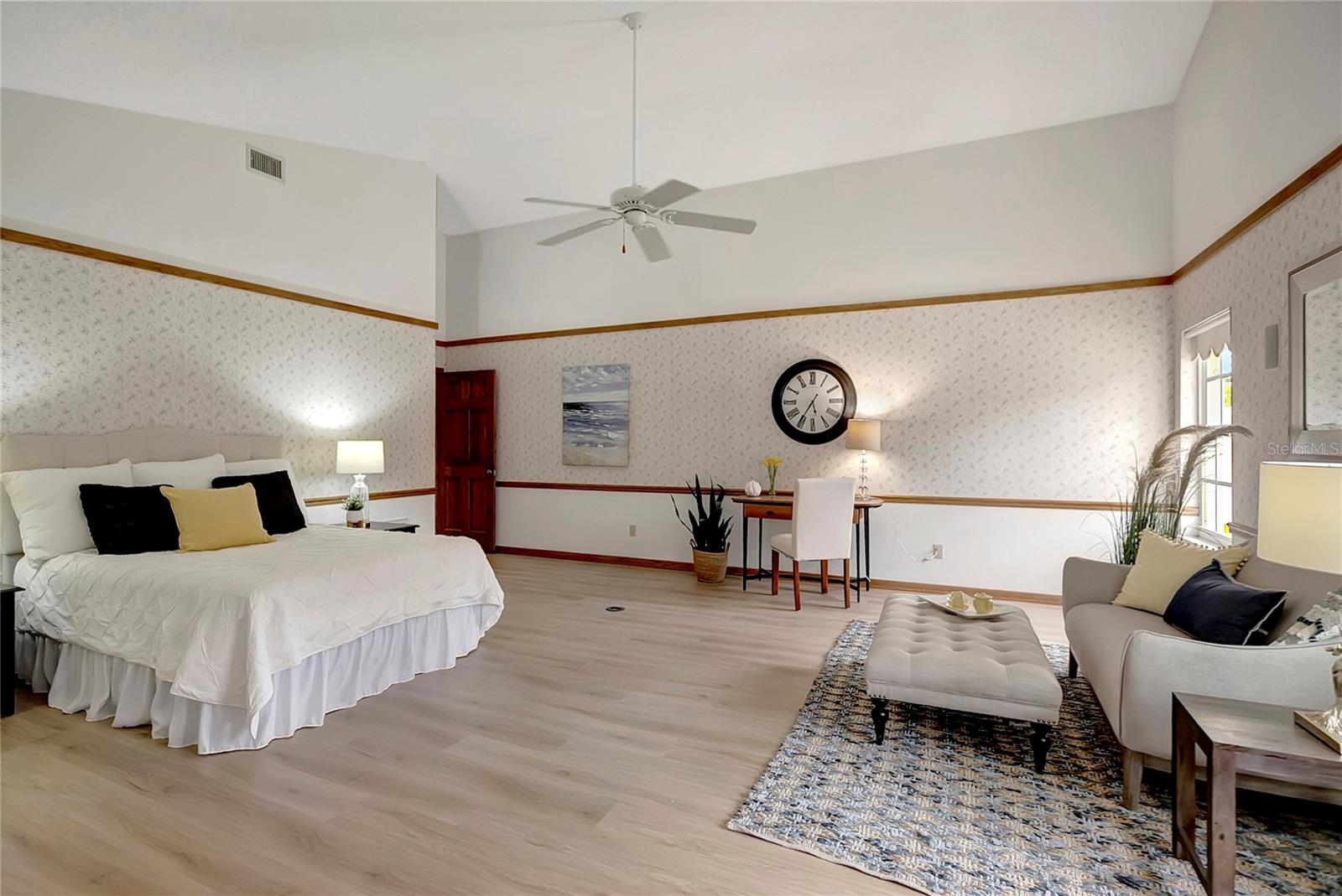 Image 29 of 46 For 11326 81st Place