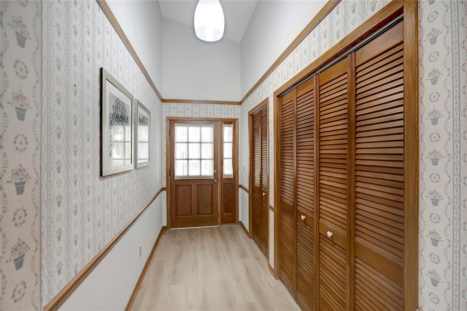 Image 3 of 46 For 11326 81st Place