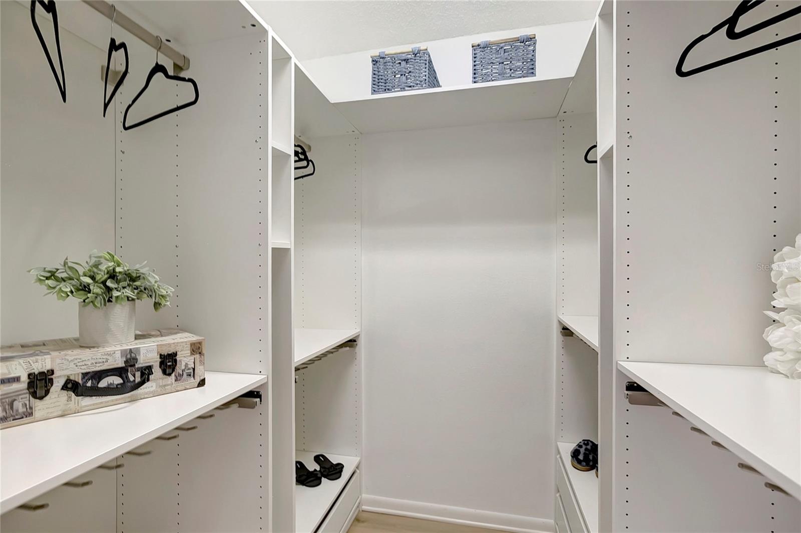 Image 32 of 46 For 11326 81st Place