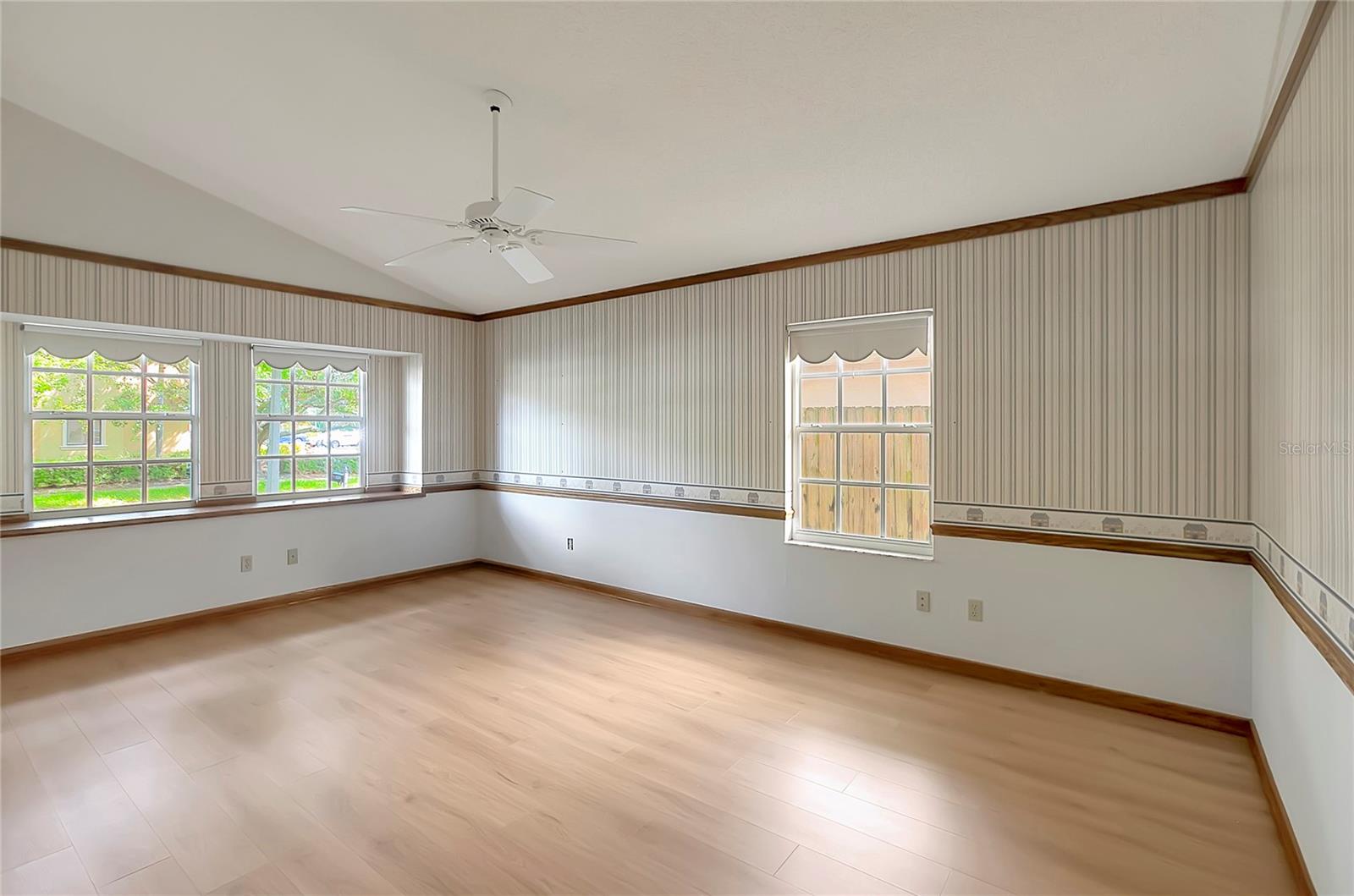 Image 36 of 46 For 11326 81st Place