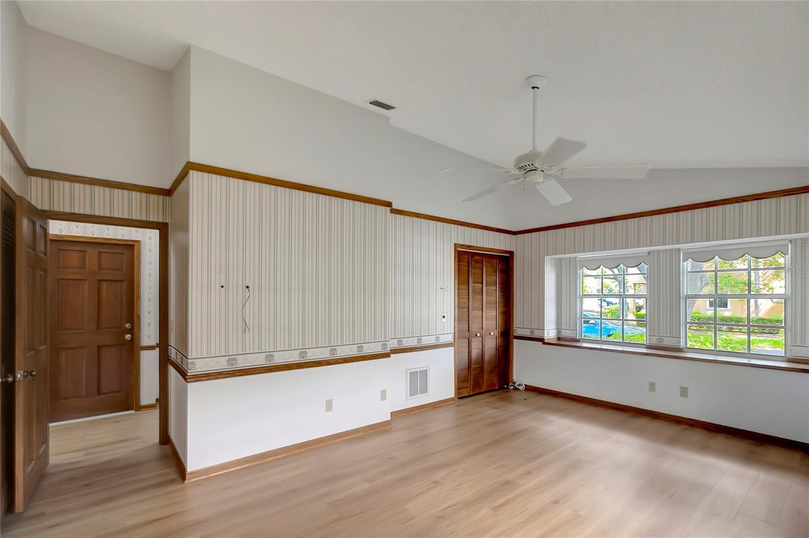 Image 38 of 46 For 11326 81st Place