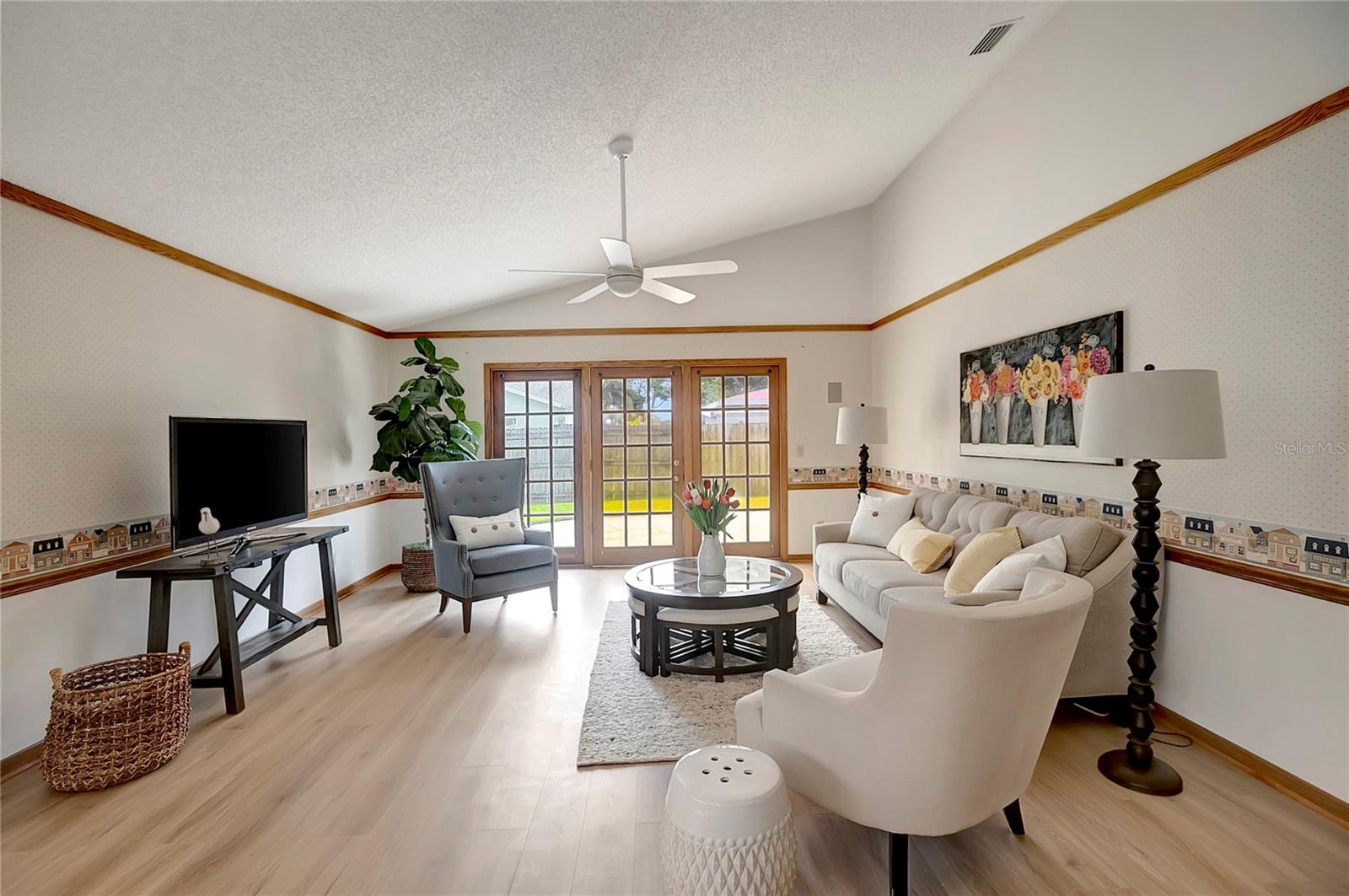 Image 9 of 46 For 11326 81st Place