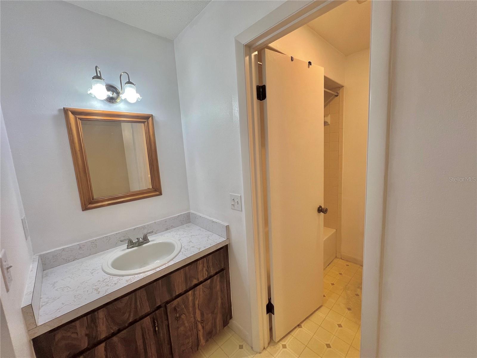 Image 11 of 19 For 17 Jamaica Street