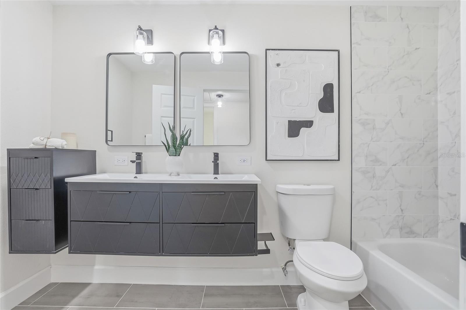 Listing photo id 24 for 4329 12th Avenue N