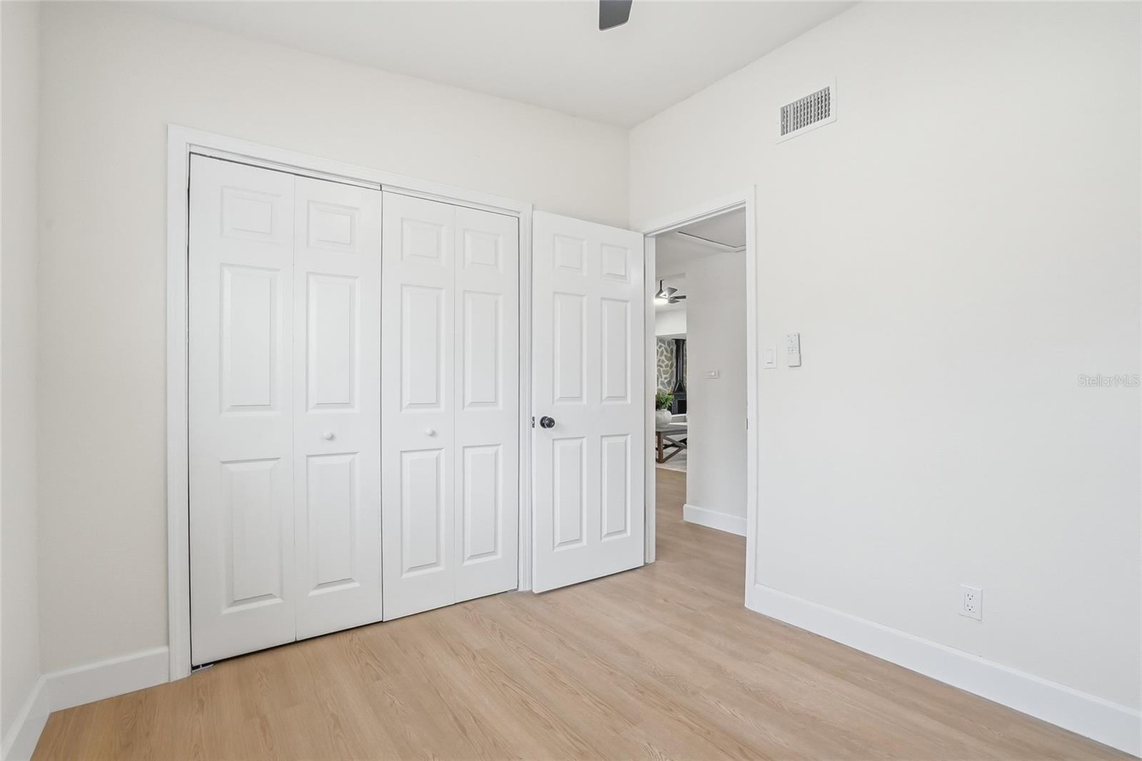 Listing photo id 27 for 4329 12th Avenue N