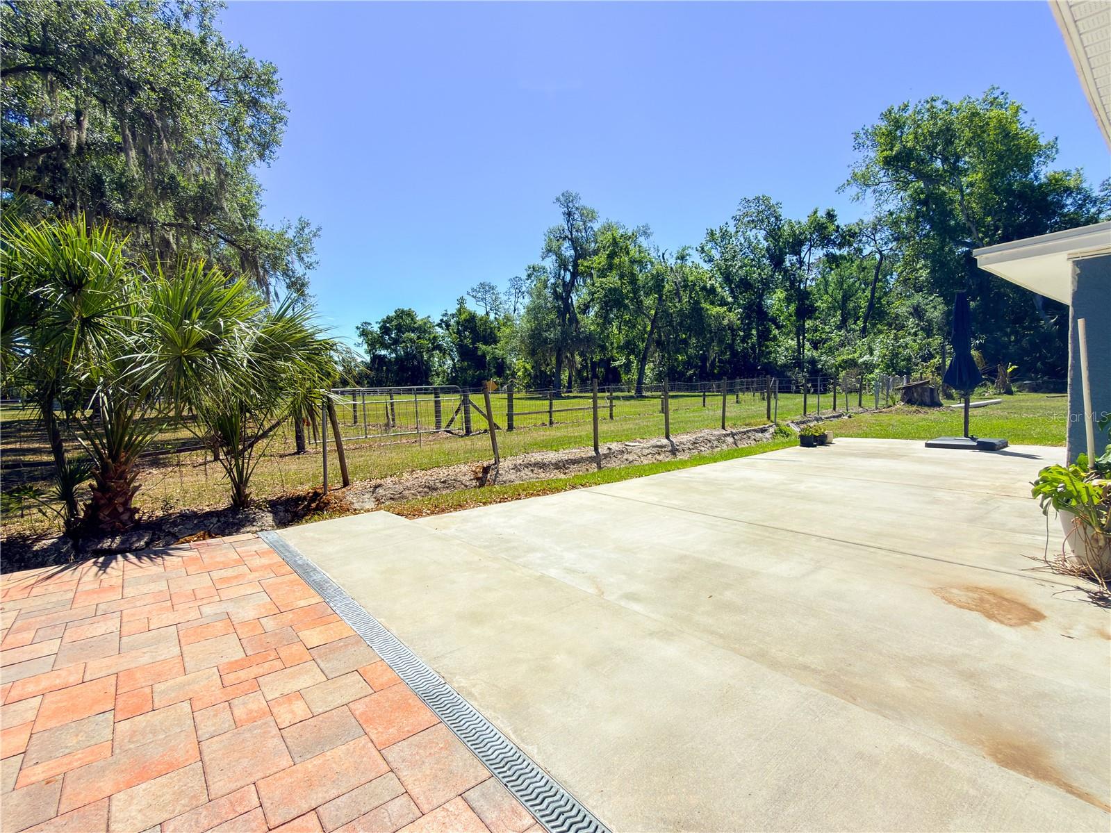 Listing photo id 9 for 8818 Mathog Road