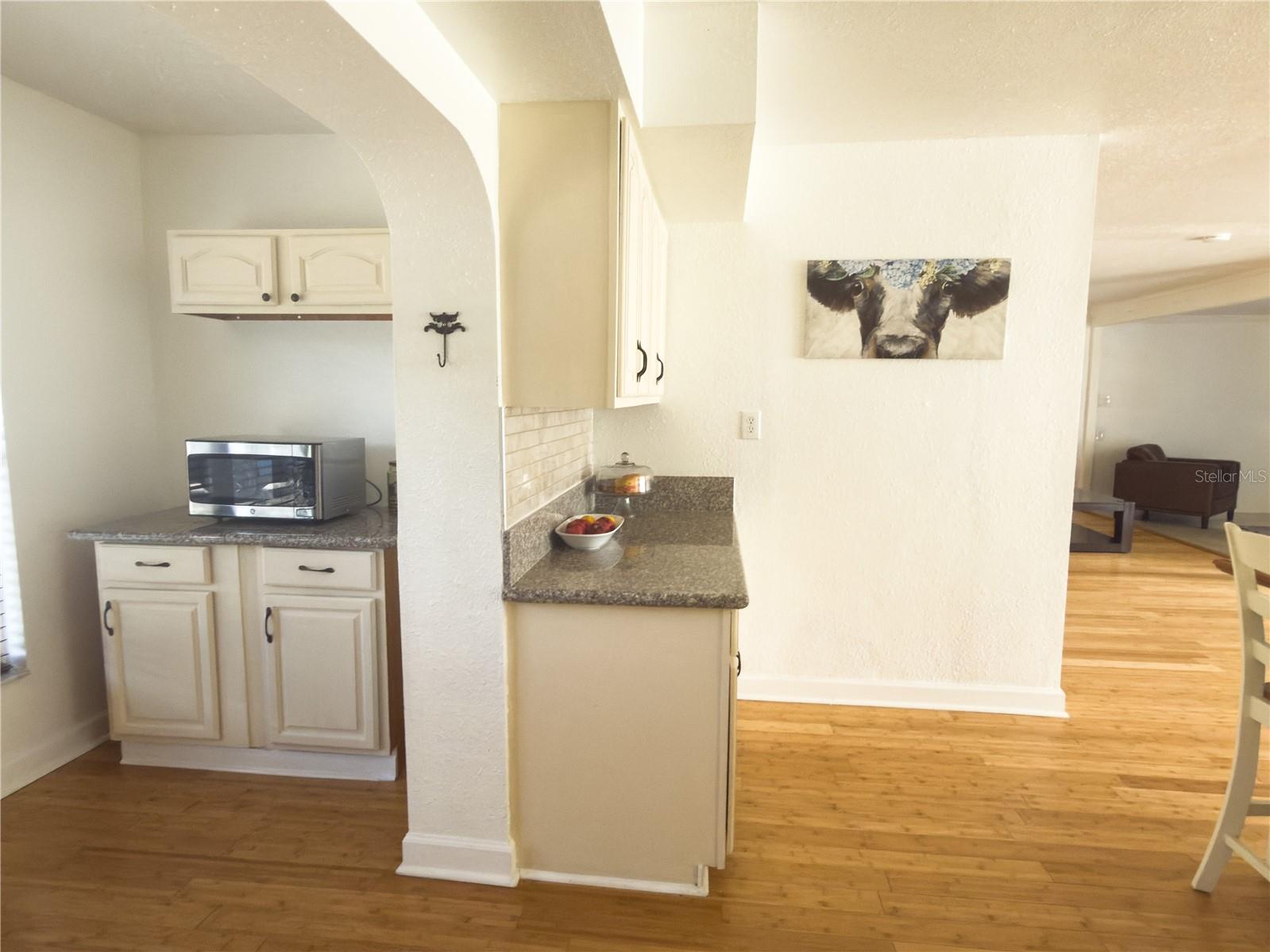 Listing photo id 17 for 8818 Mathog Road