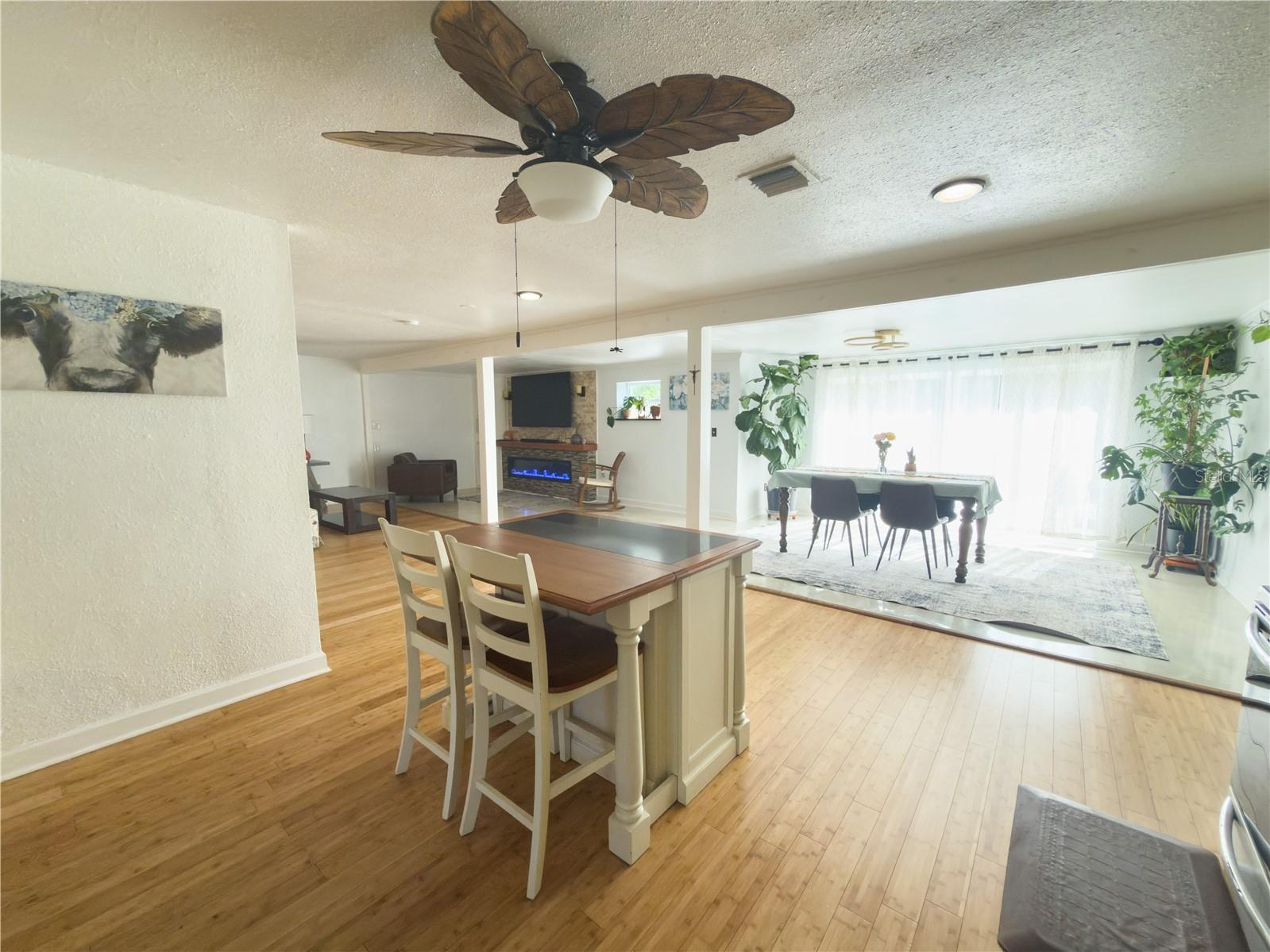 Listing photo id 18 for 8818 Mathog Road