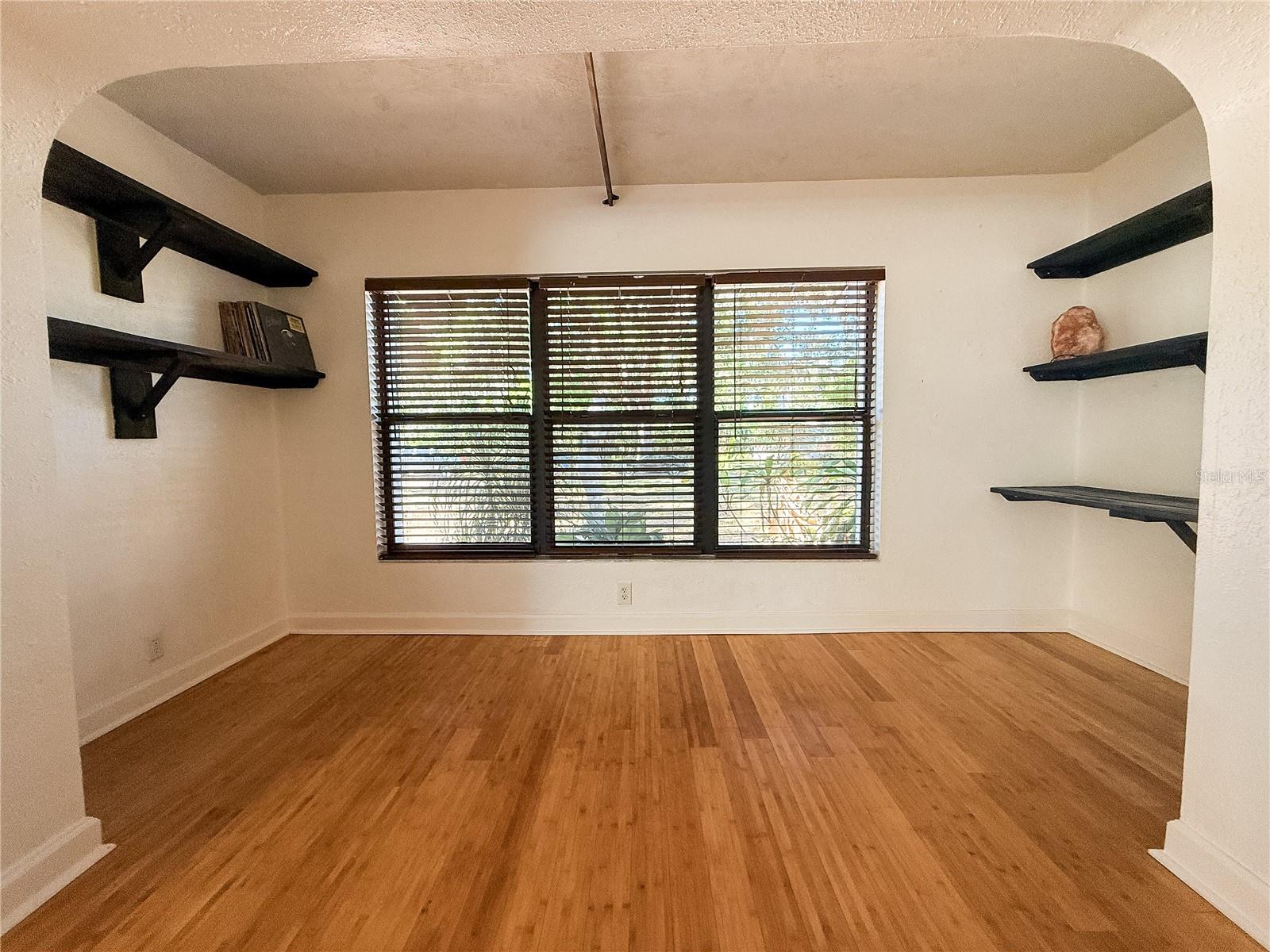 Listing photo id 25 for 8818 Mathog Road