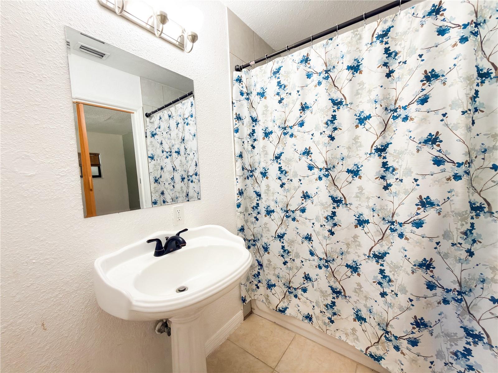 Listing photo id 39 for 8818 Mathog Road