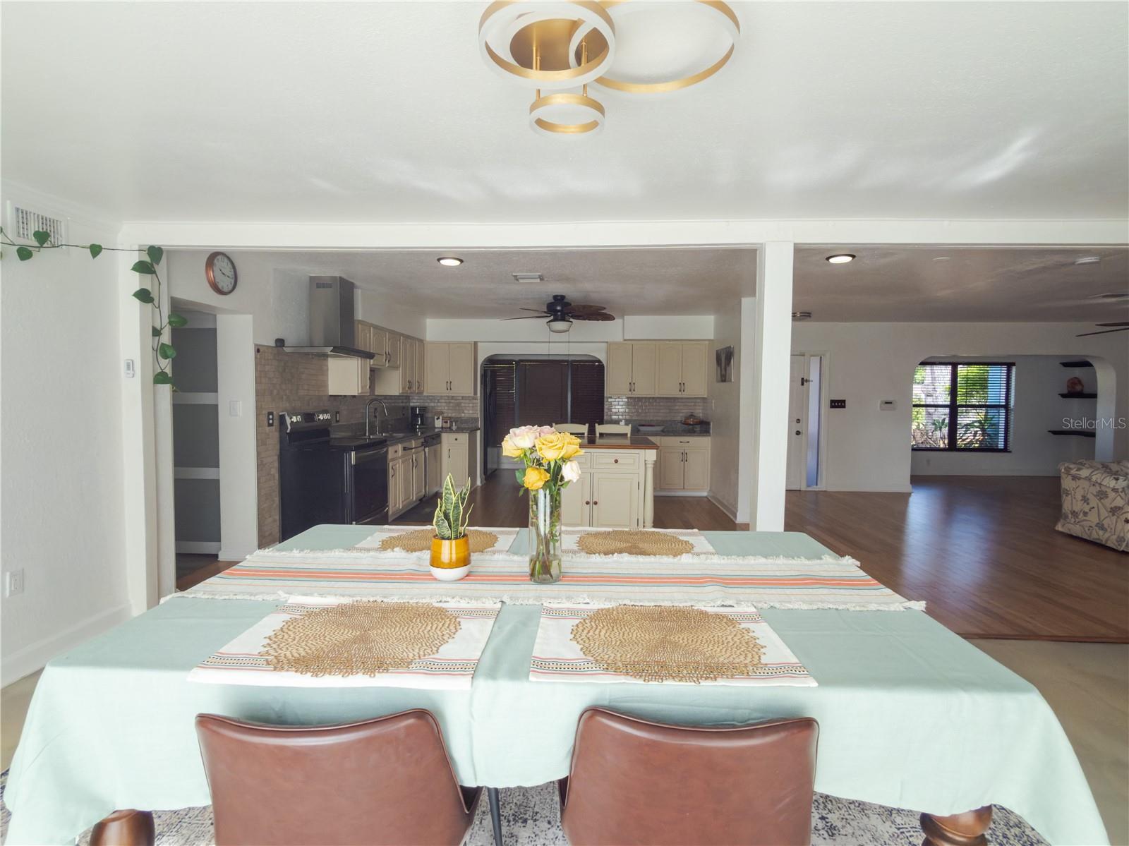 Listing photo id 3 for 8818 Mathog Road