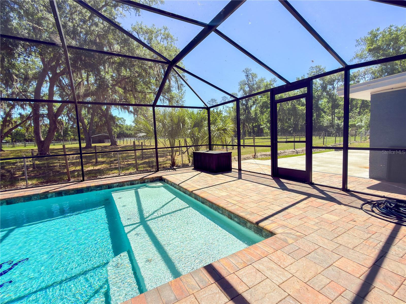 Listing photo id 6 for 8818 Mathog Road