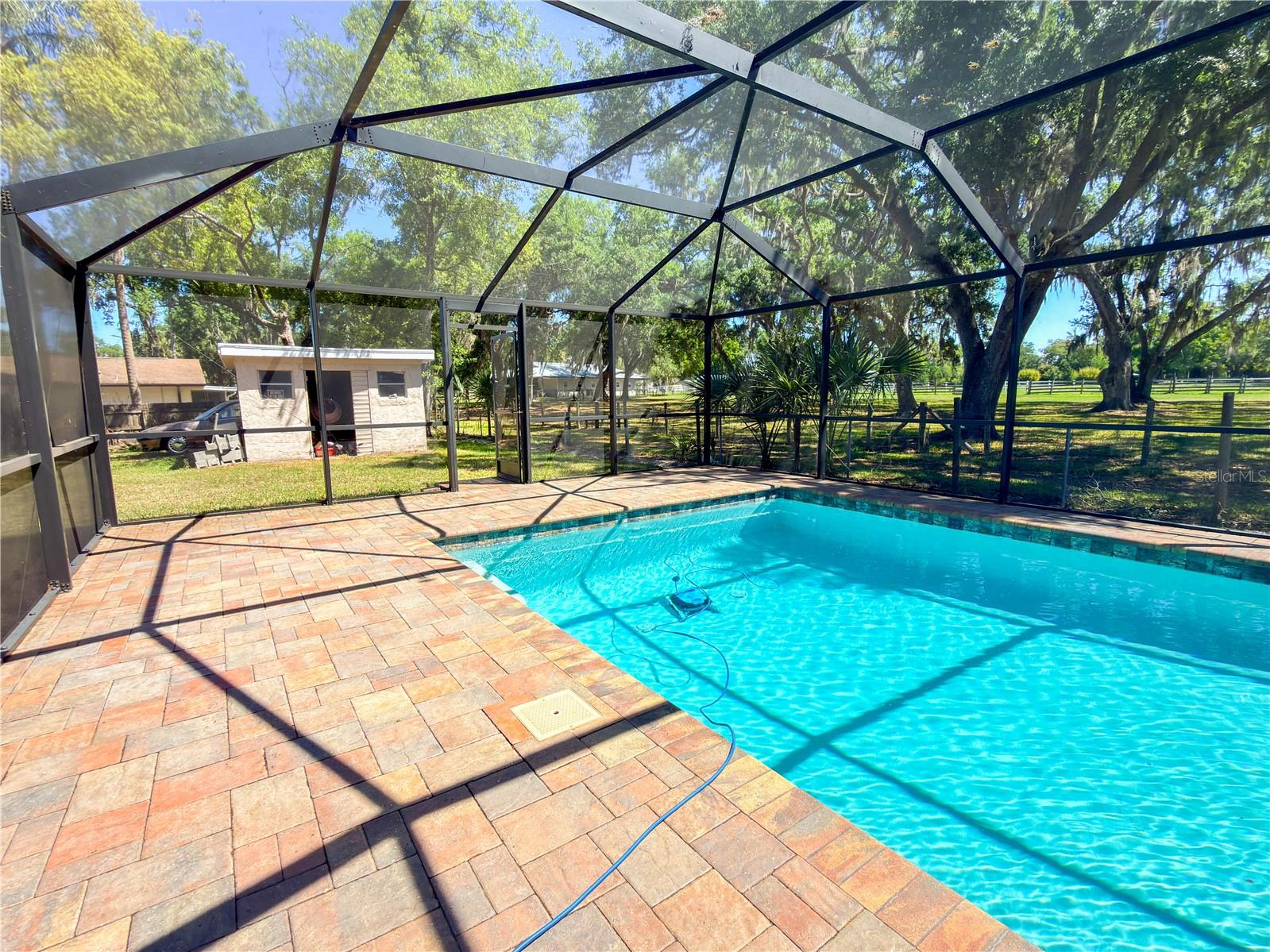 Listing photo id 7 for 8818 Mathog Road