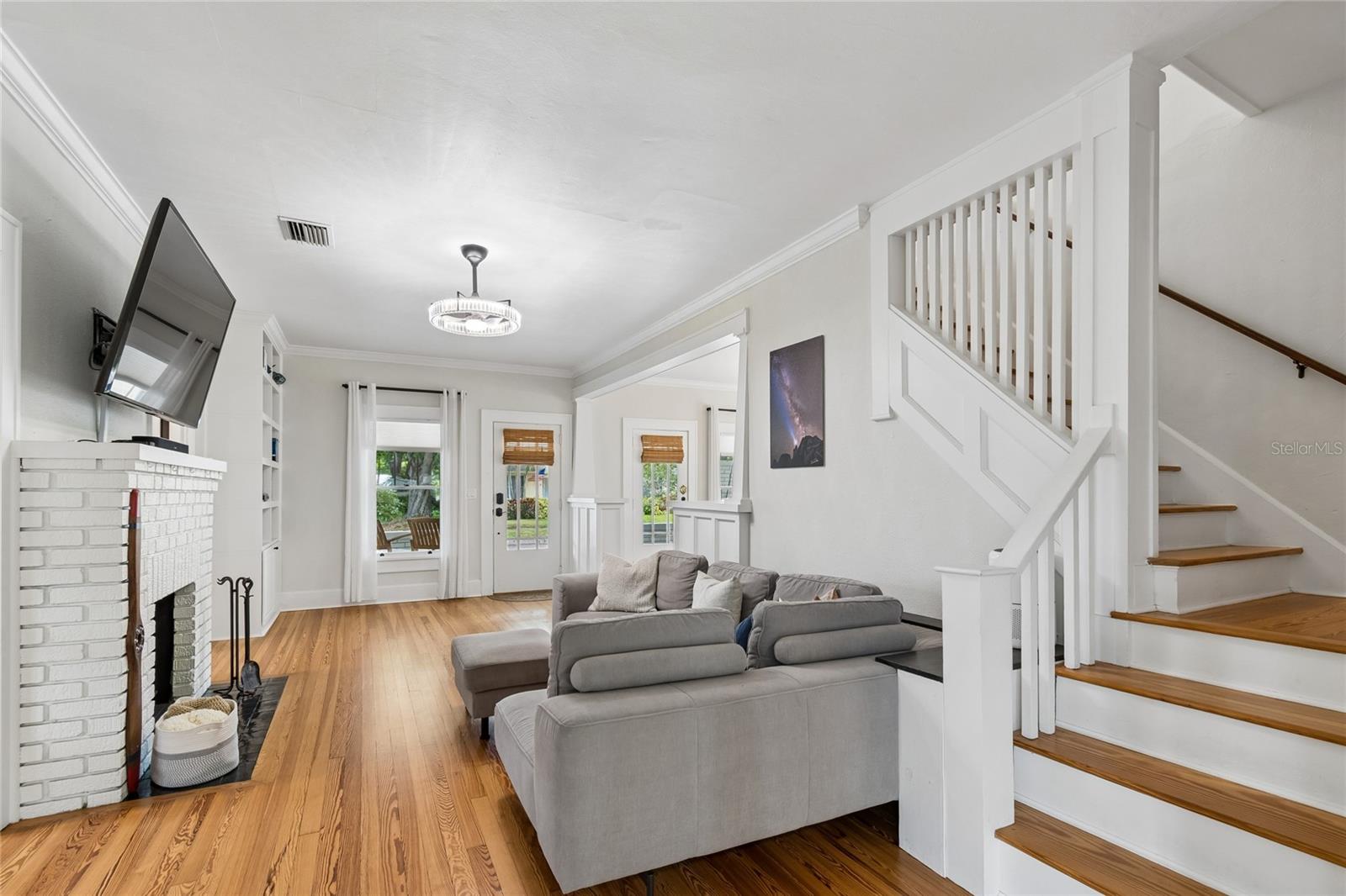 Listing photo id 9 for 1126 16th Avenue N