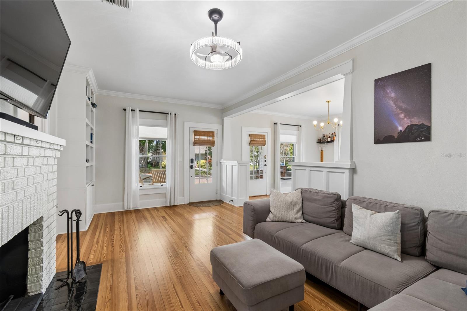 Listing photo id 10 for 1126 16th Avenue N