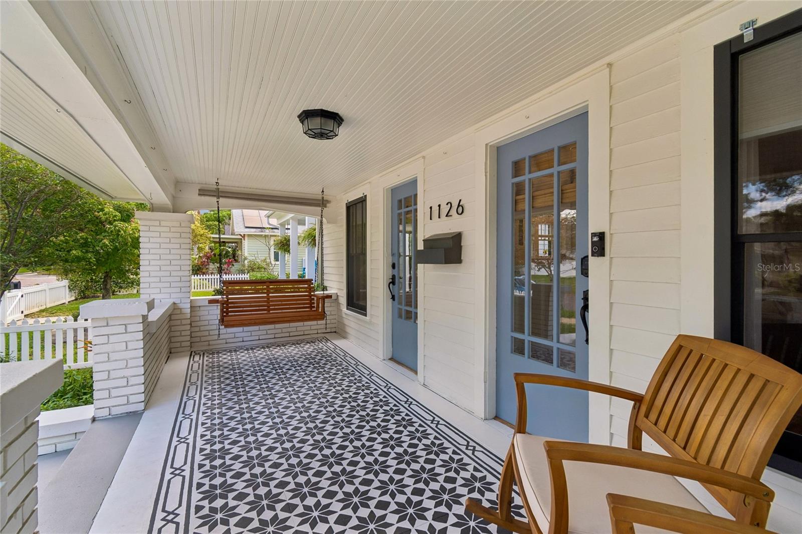 Listing photo id 0 for 1126 16th Avenue N