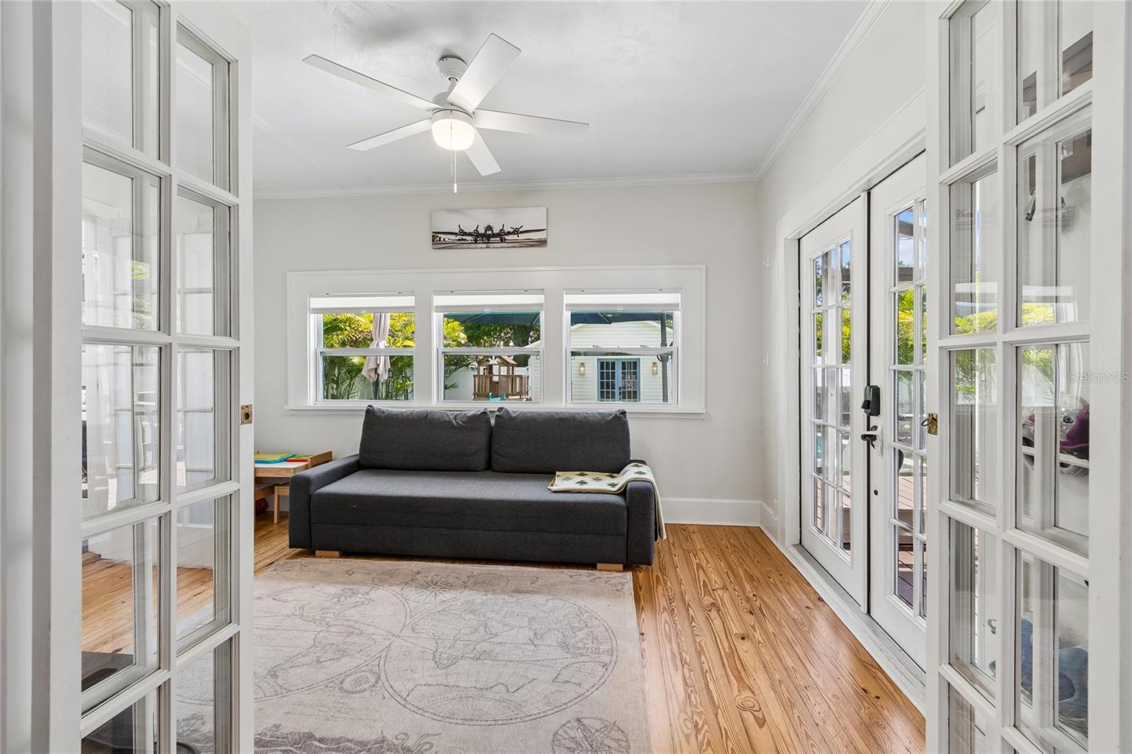 Listing photo id 18 for 1126 16th Avenue N