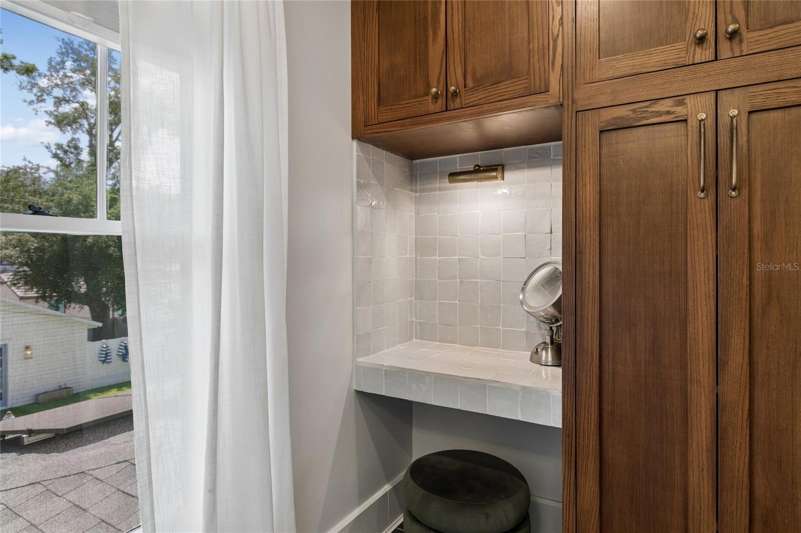 Listing photo id 31 for 1126 16th Avenue N