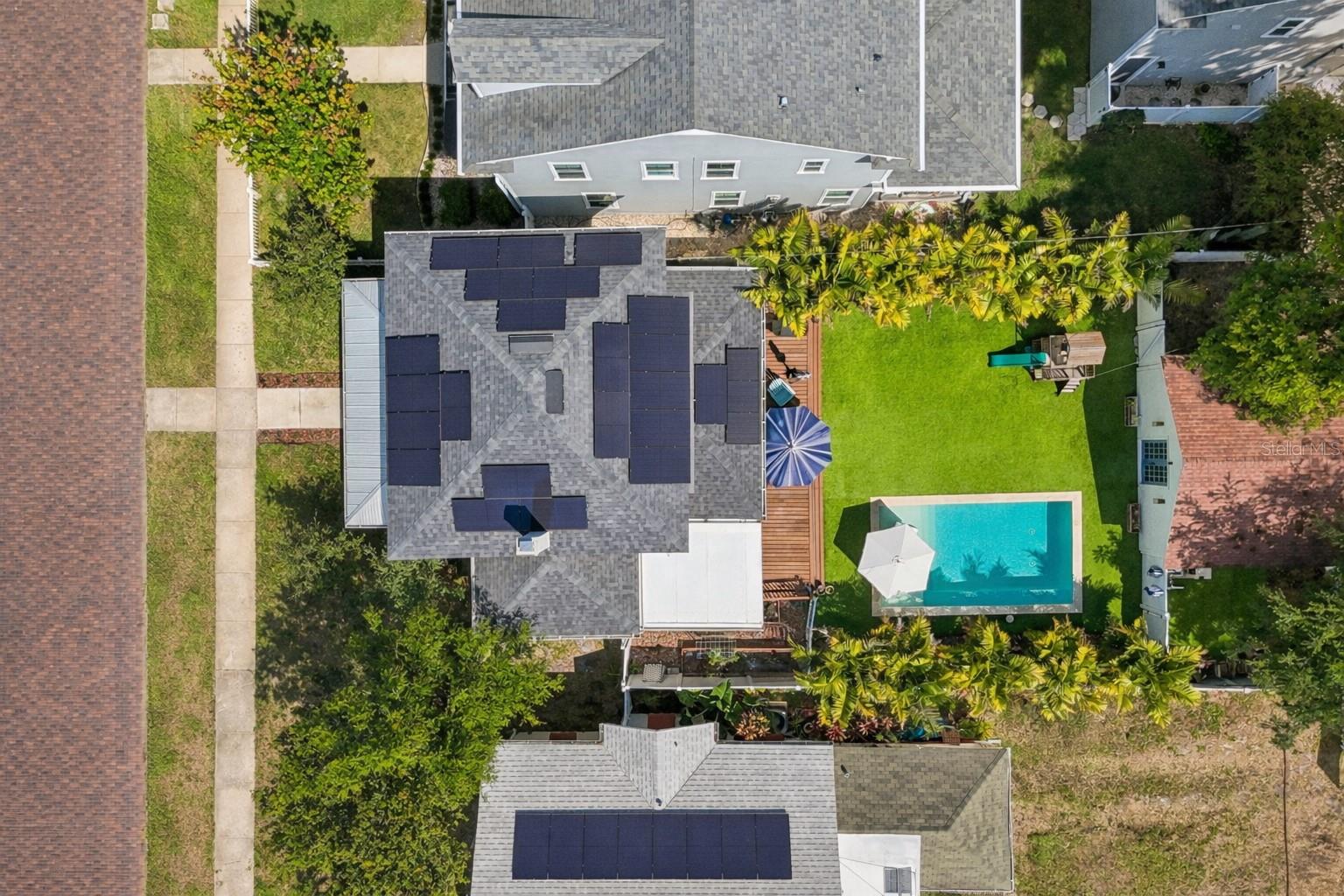 Listing photo id 39 for 1126 16th Avenue N