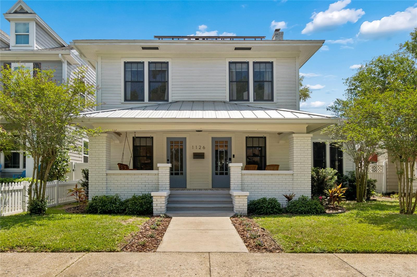 Listing photo id 5 for 1126 16th Avenue N