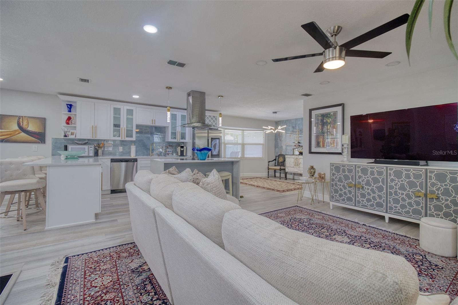 Image 4 of 58 For 1871 Del Robles Terrace