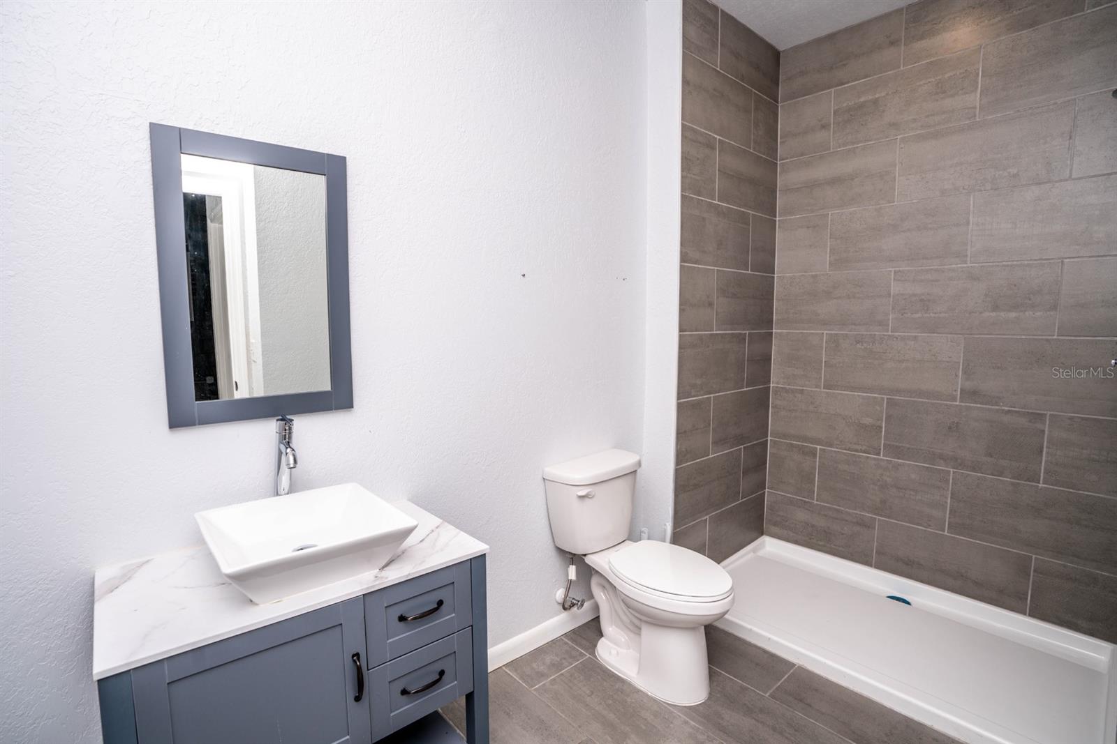 Image 10 of 25 For 3108 Jefferson Street 210