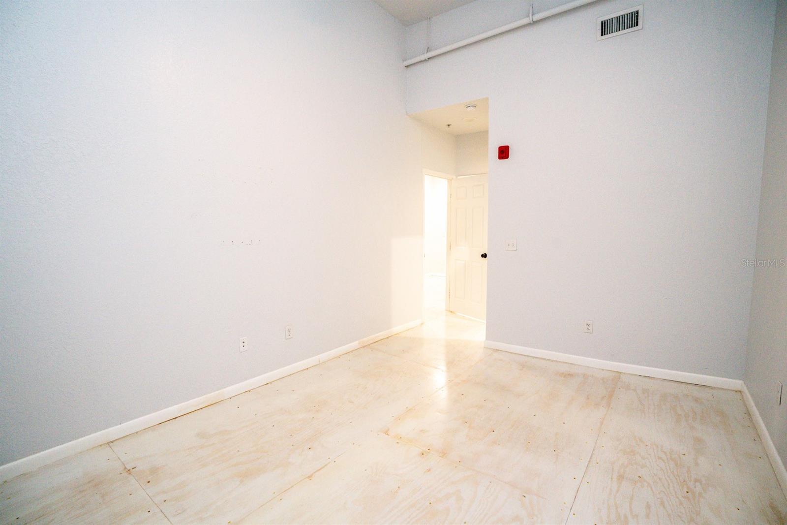 Image 13 of 25 For 3108 Jefferson Street 210