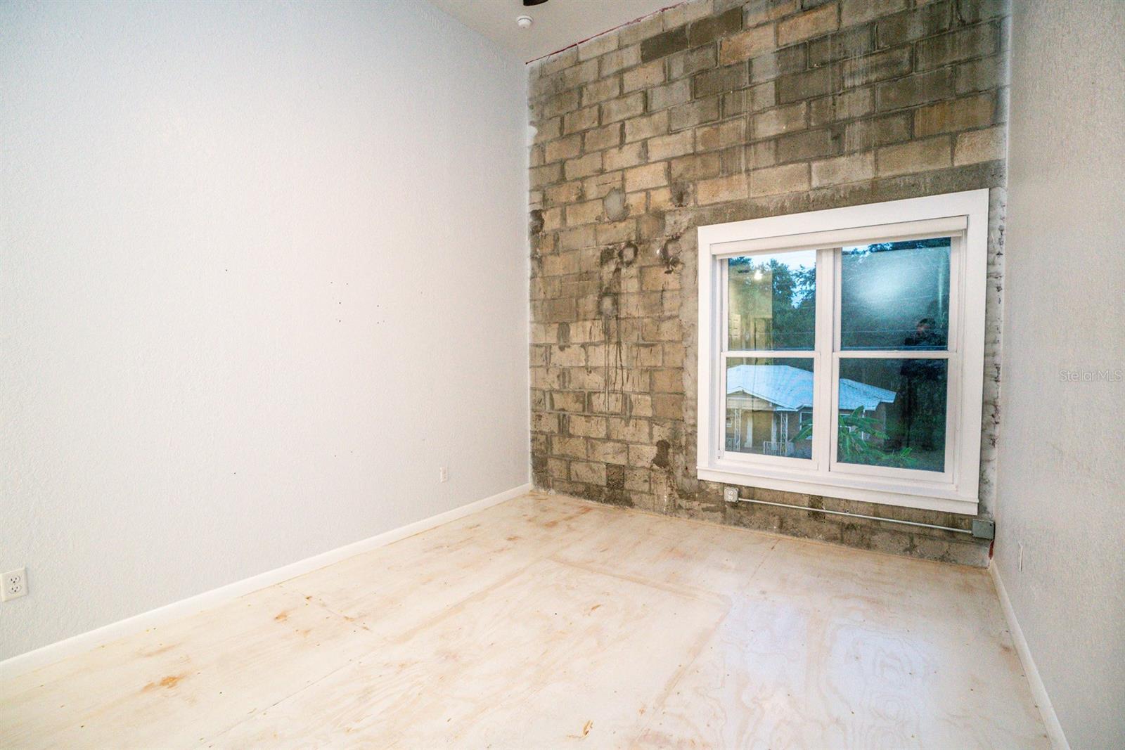 Image 14 of 25 For 3108 Jefferson Street 210