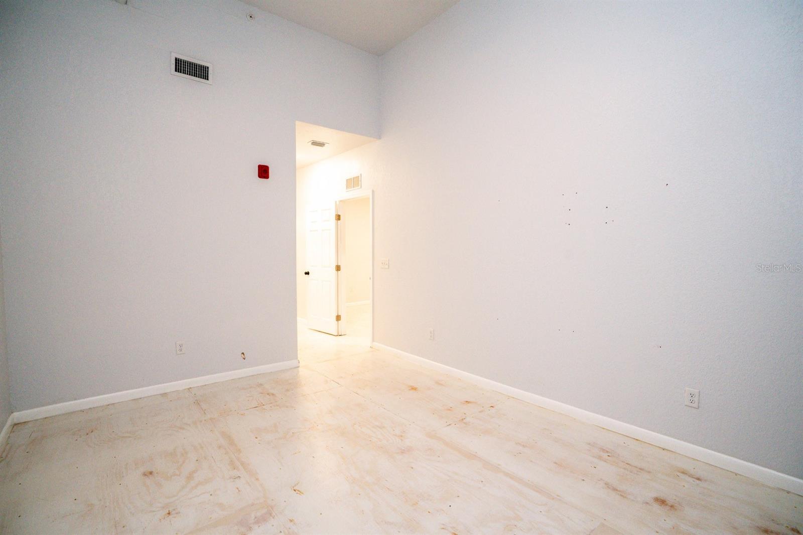 Image 15 of 25 For 3108 Jefferson Street 210