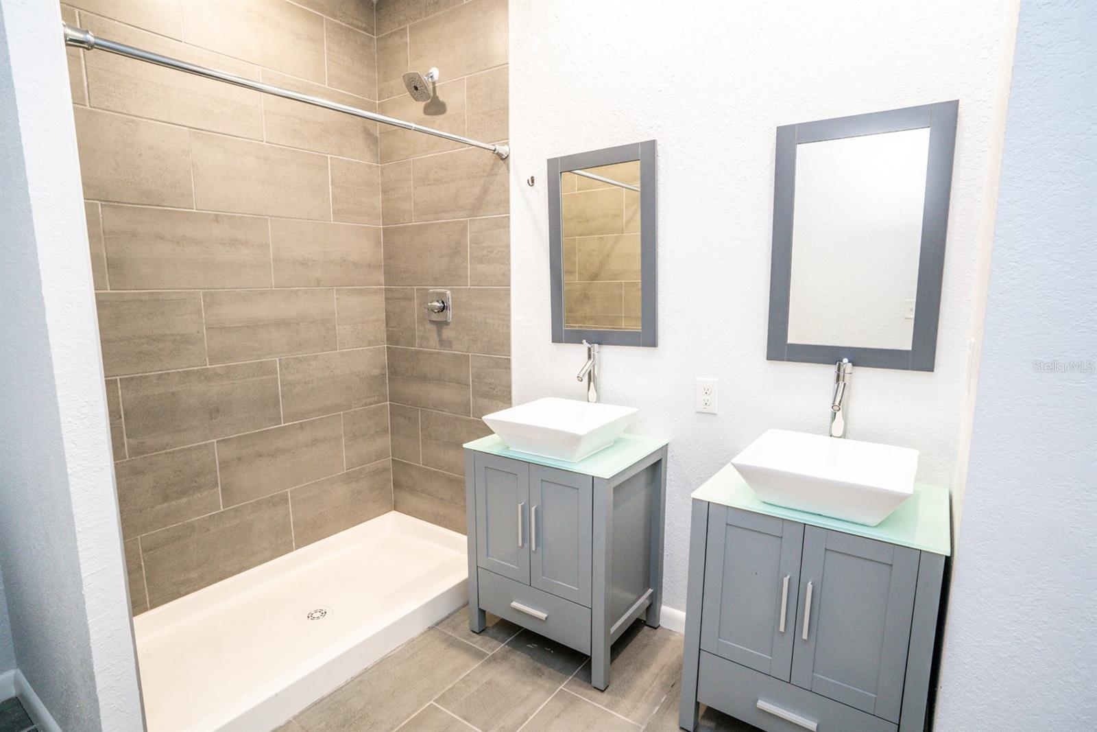 Image 16 of 25 For 3108 Jefferson Street 210