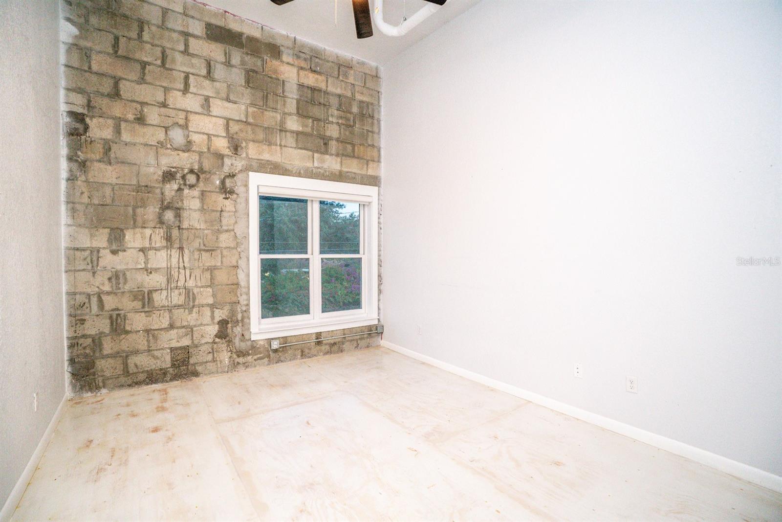 Image 19 of 25 For 3108 Jefferson Street 210