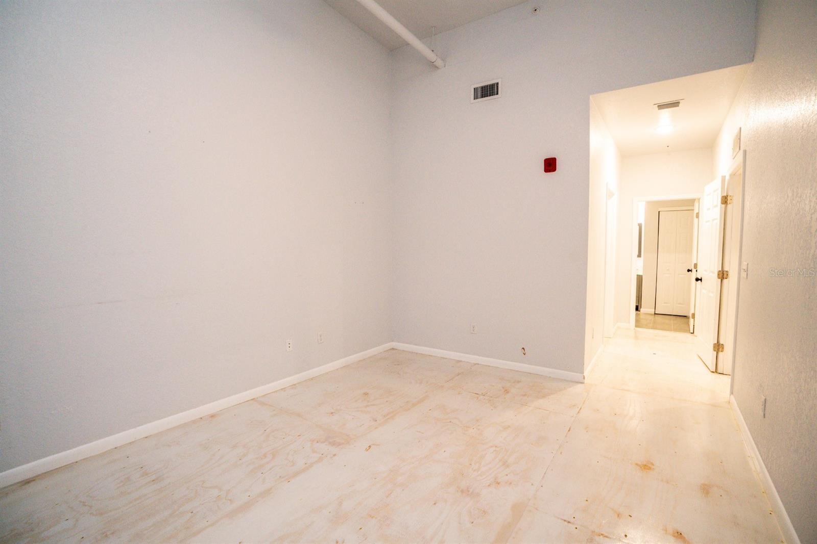 Image 20 of 25 For 3108 Jefferson Street 210