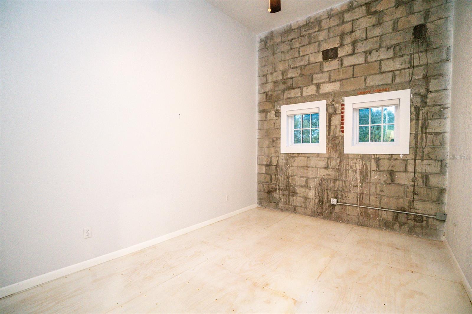 Image 8 of 25 For 3108 Jefferson Street 210