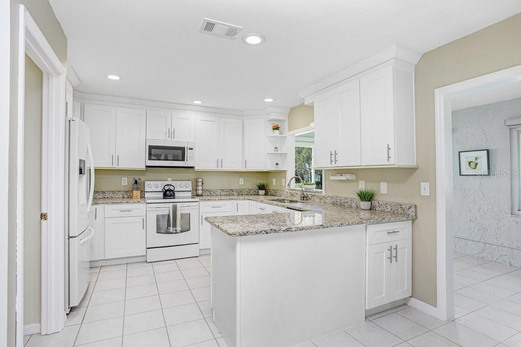 Image 18 of 49 For 2306 Lancaster Drive 2306