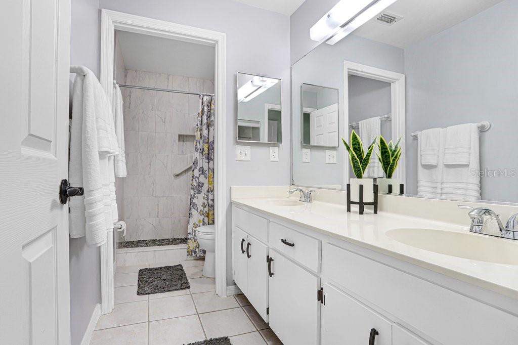 Image 24 of 49 For 2306 Lancaster Drive 2306