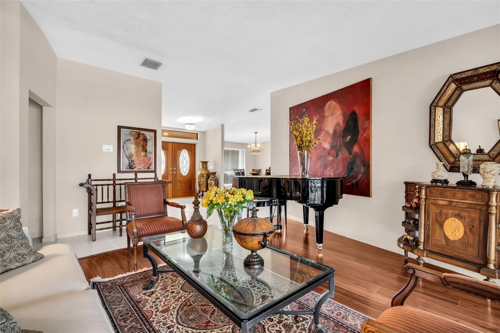 Listing photo id 9 for 1504 Ridge Top Way