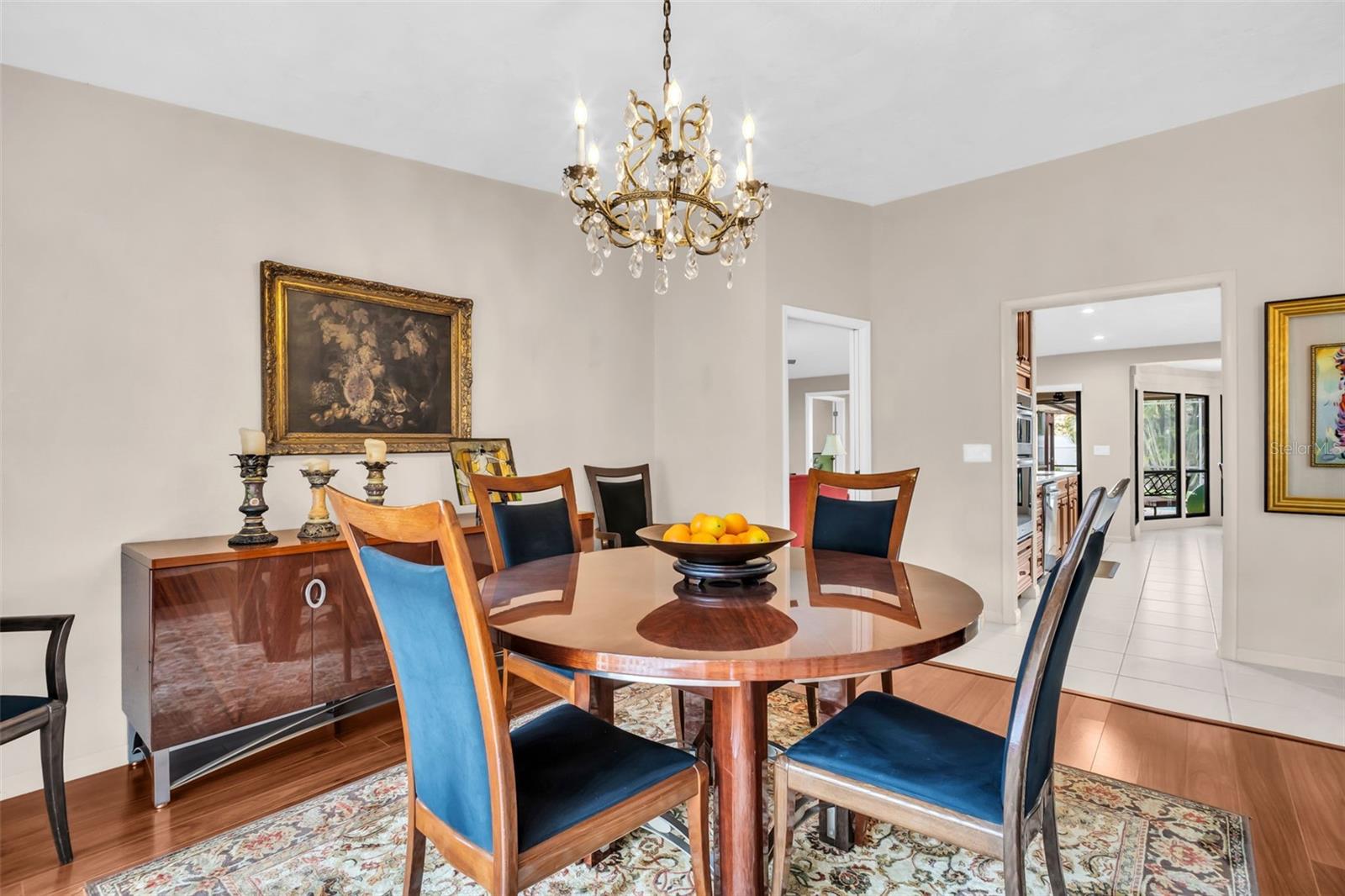 Listing photo id 12 for 1504 Ridge Top Way