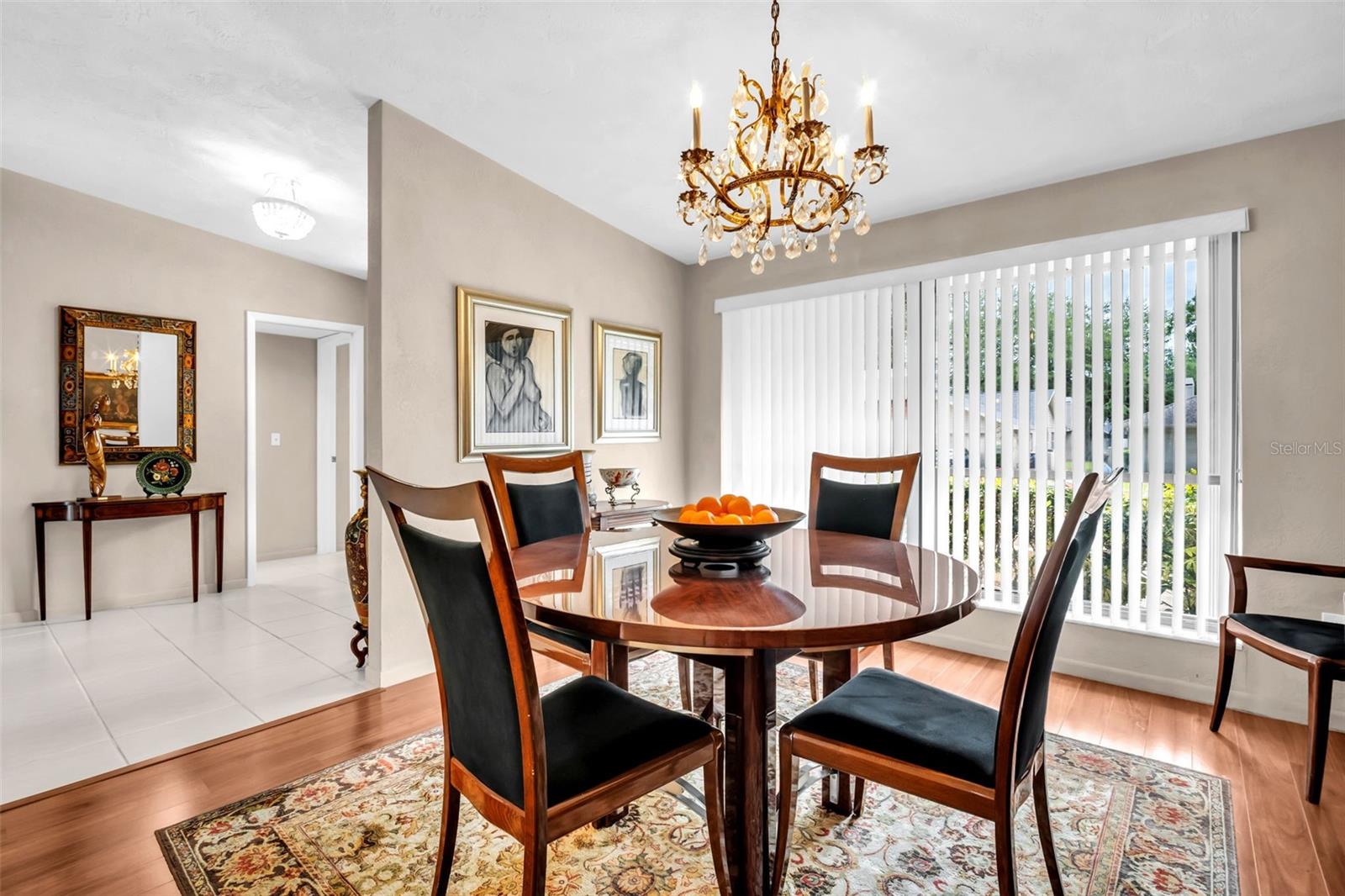 Listing photo id 13 for 1504 Ridge Top Way