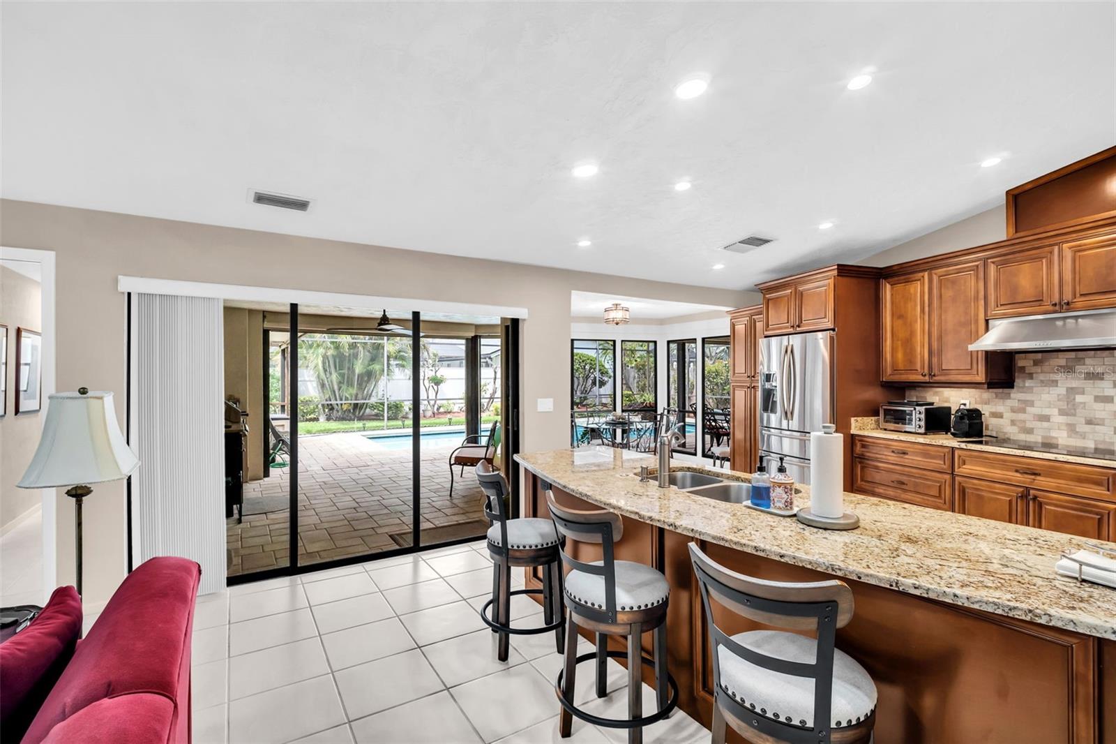 Listing photo id 17 for 1504 Ridge Top Way