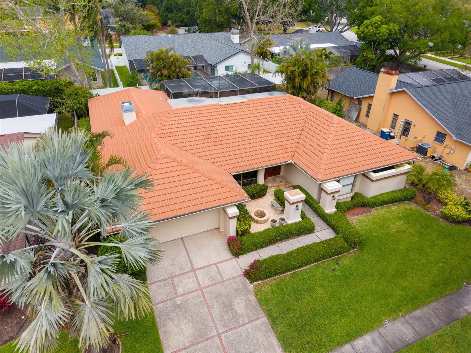 Listing photo id 0 for 1504 Ridge Top Way