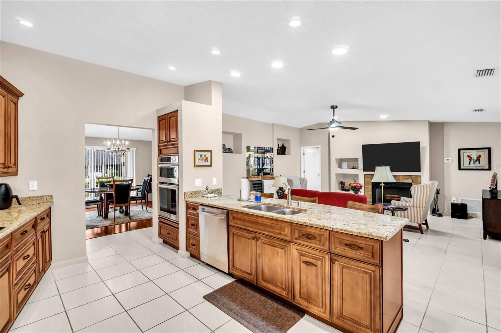 Listing photo id 21 for 1504 Ridge Top Way