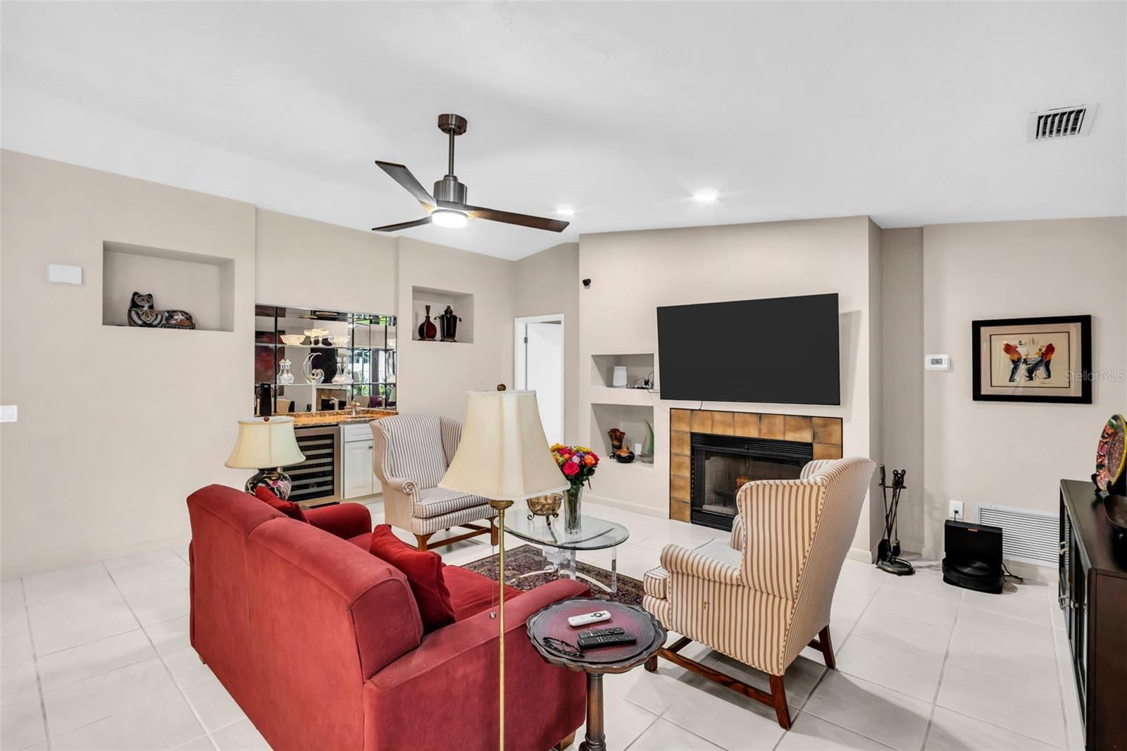 Listing photo id 24 for 1504 Ridge Top Way