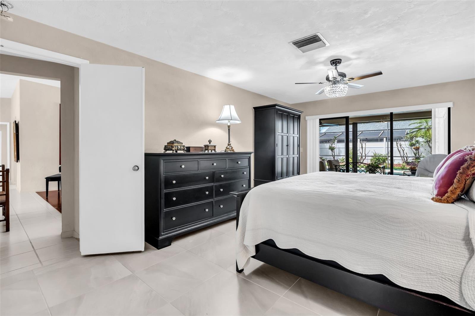 Listing photo id 28 for 1504 Ridge Top Way