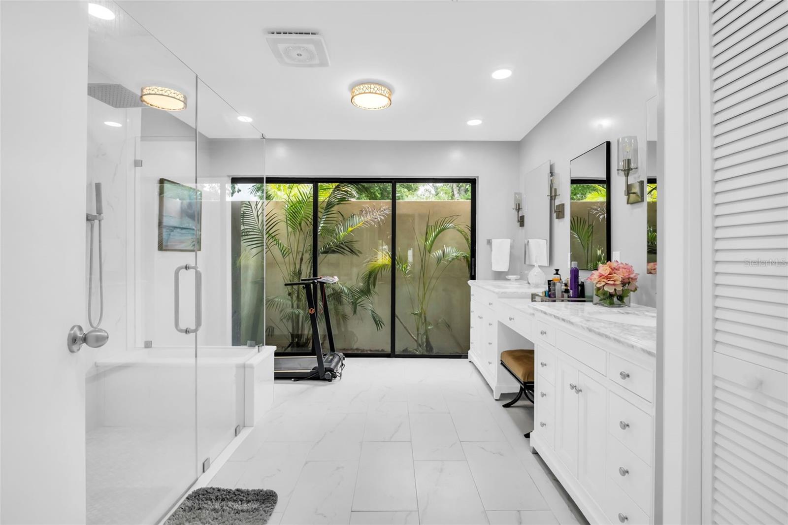 Listing photo id 32 for 1504 Ridge Top Way