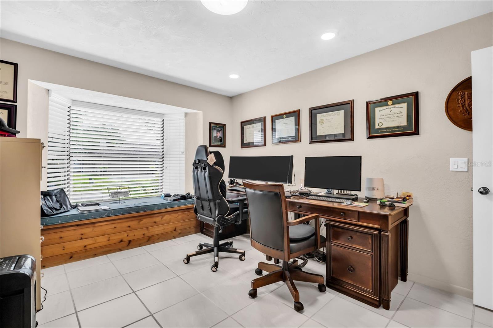 Listing photo id 39 for 1504 Ridge Top Way