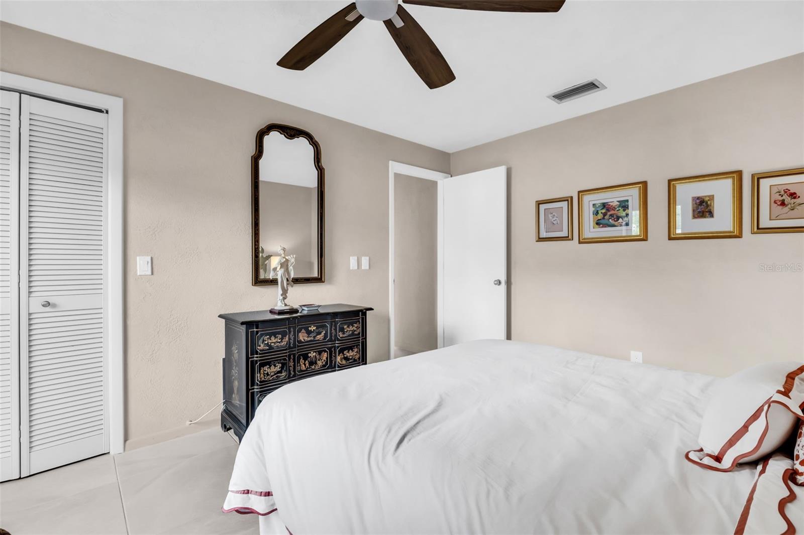 Listing photo id 43 for 1504 Ridge Top Way